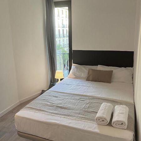 Hotel Casa De Huespedes Mi Lla Madryt Zewnętrze zdjęcie