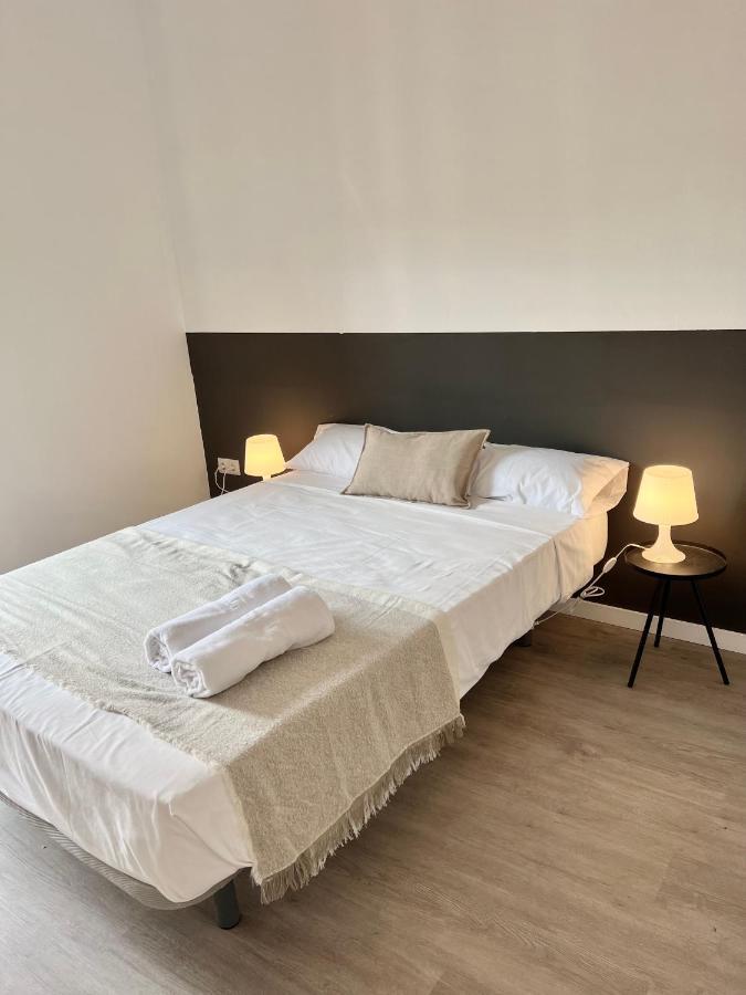 Hotel Casa De Huespedes Mi Lla Madryt Zewnętrze zdjęcie