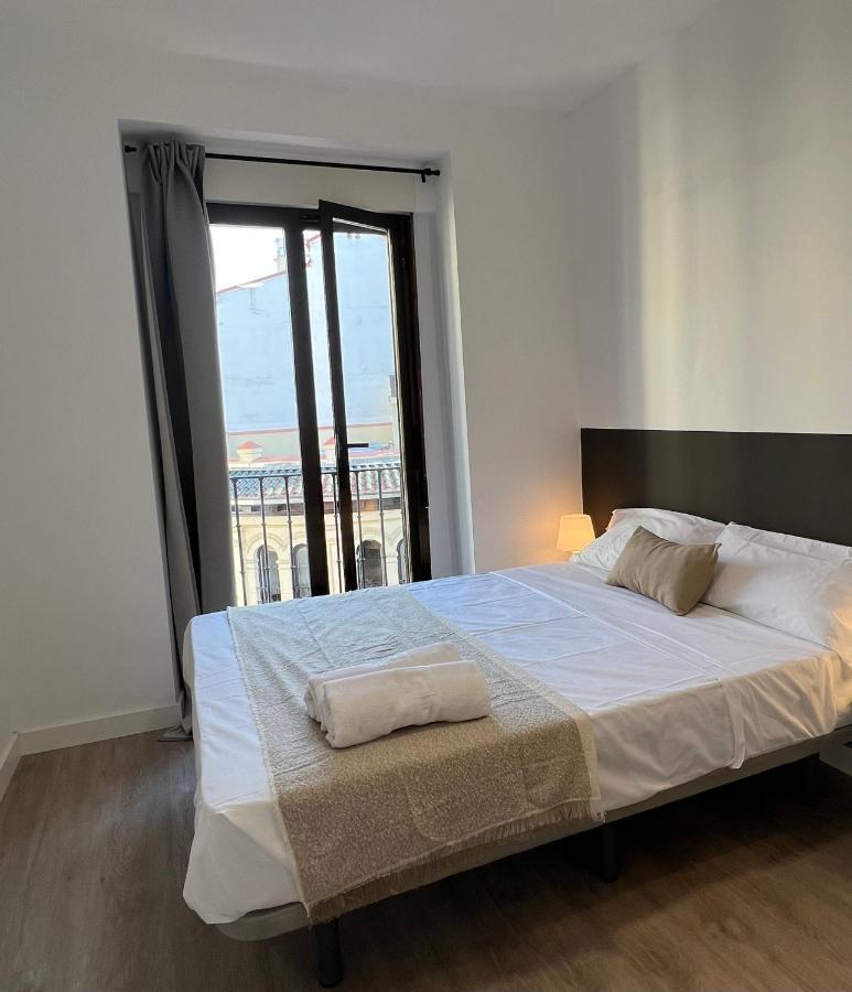 Hotel Casa De Huespedes Mi Lla Madryt Zewnętrze zdjęcie